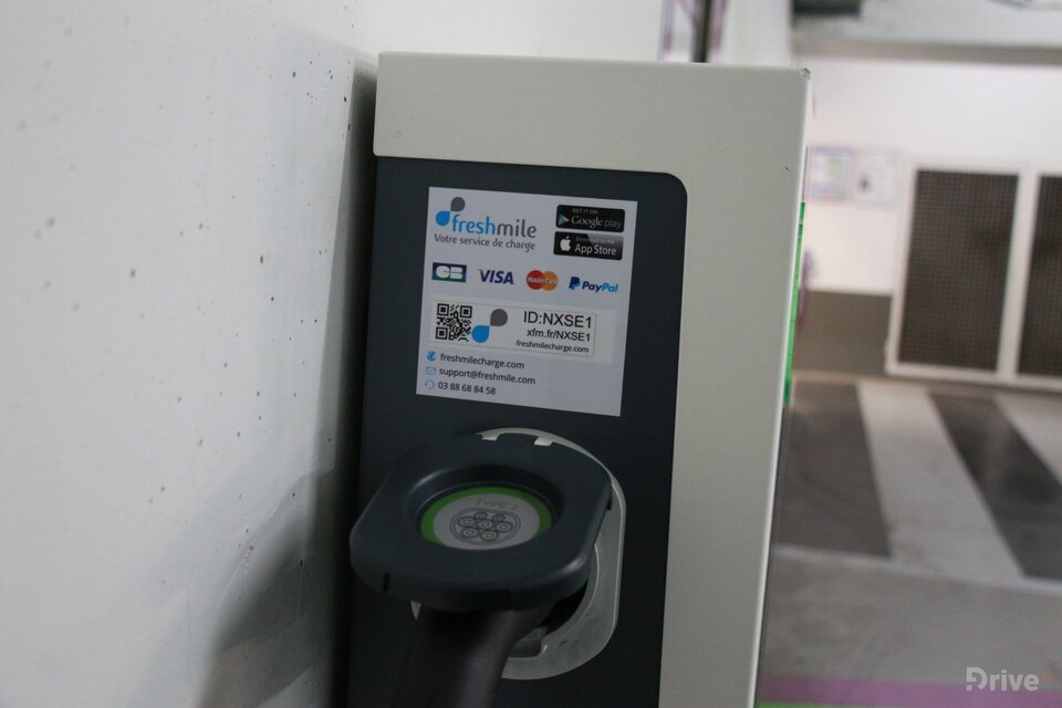 Nissan Leaf (2016) - cesta do Paříže