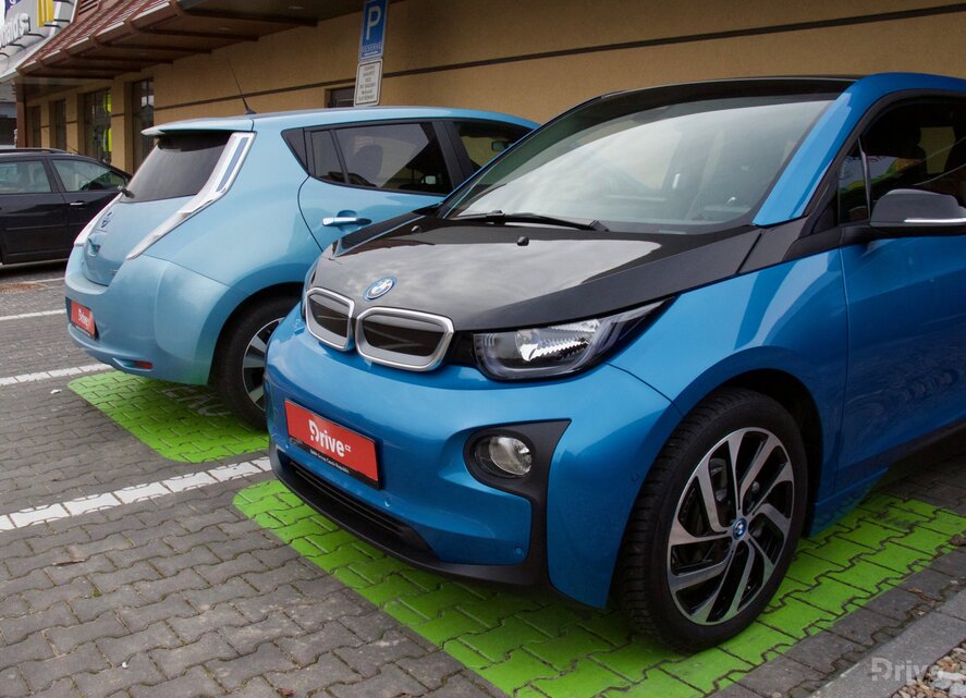 Nissan Leaf a BMW i3