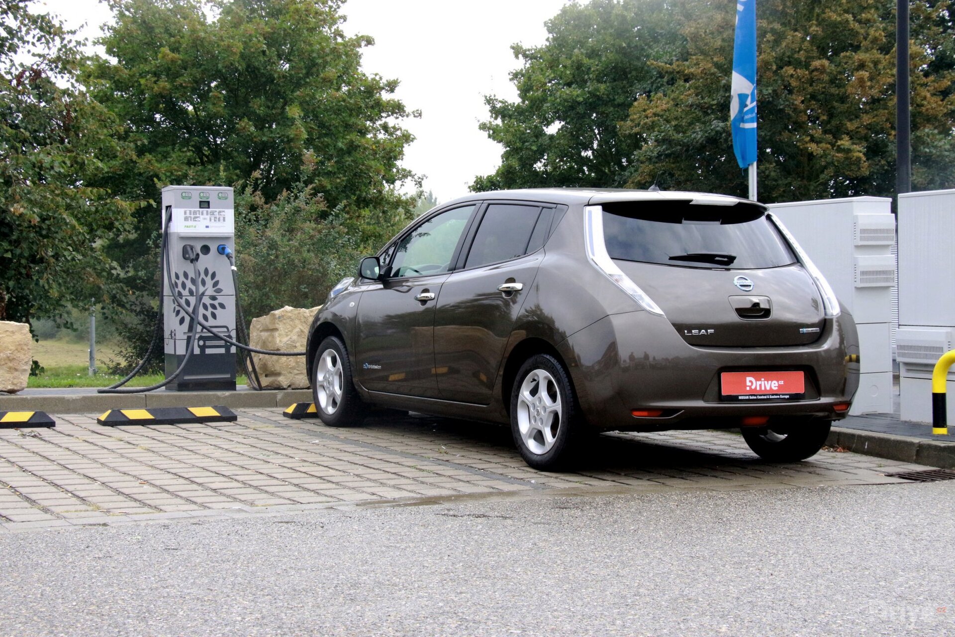 nissan leaf pariz blog