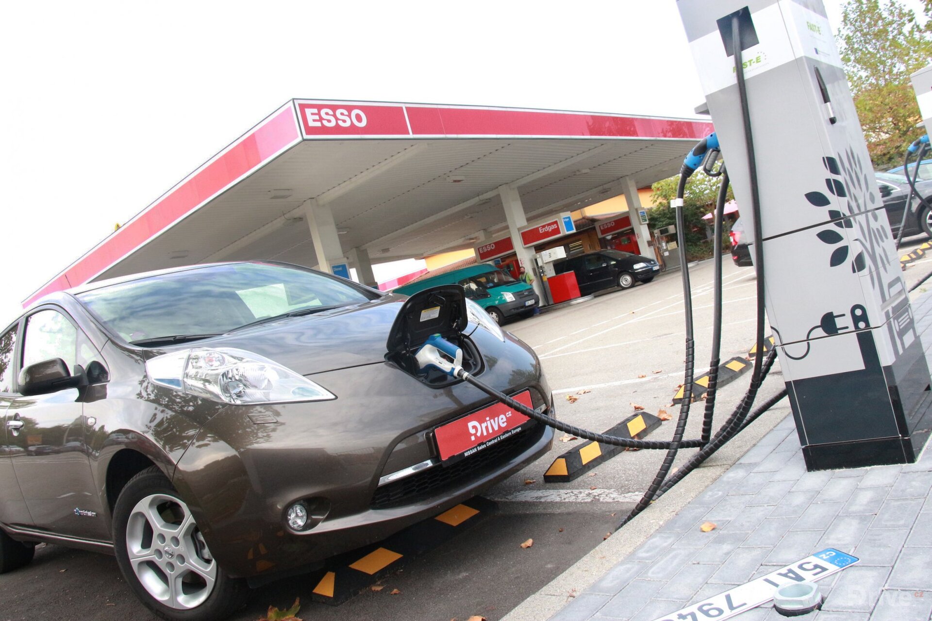 nissan leaf pariz blog