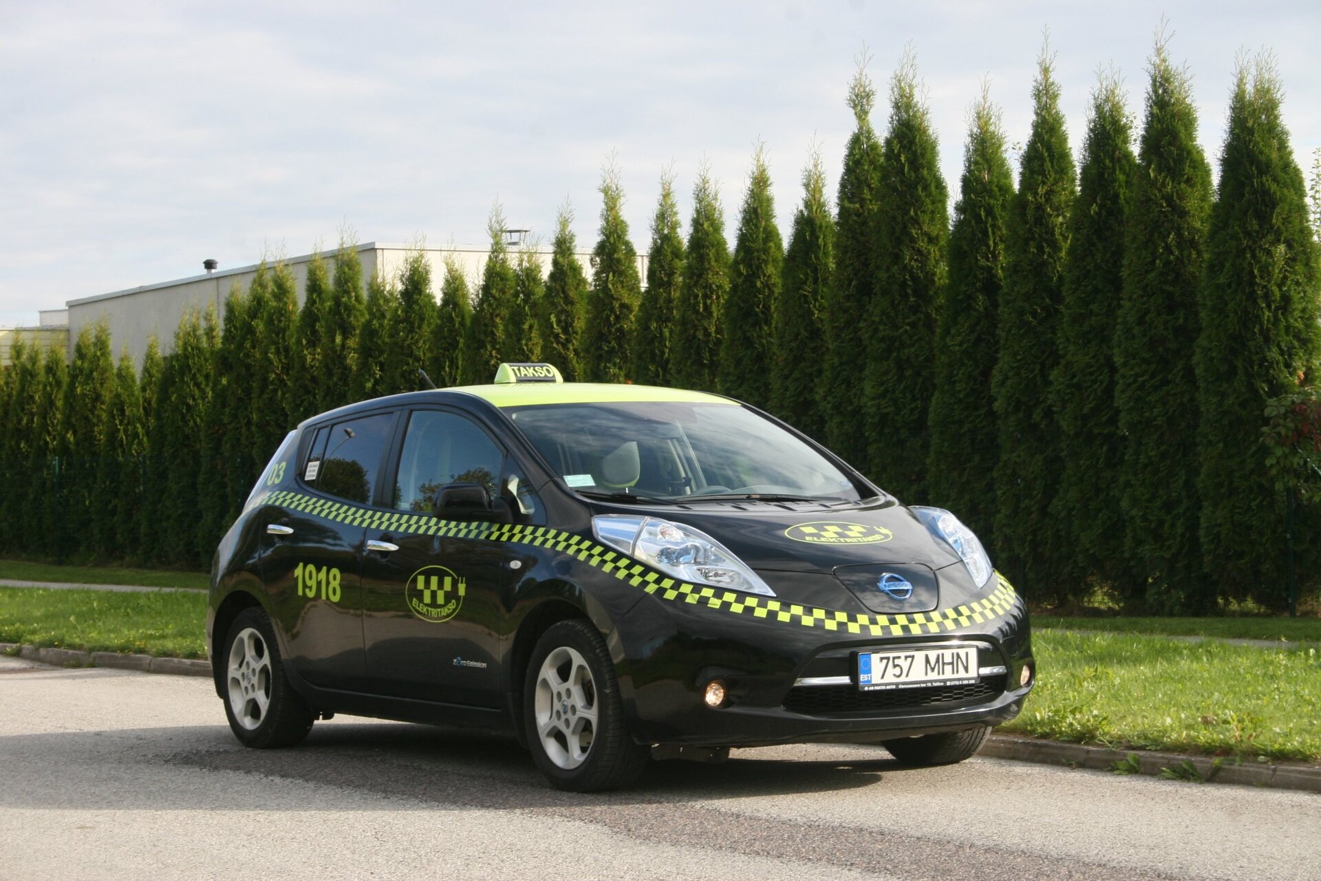 Nissan Leaf taxi