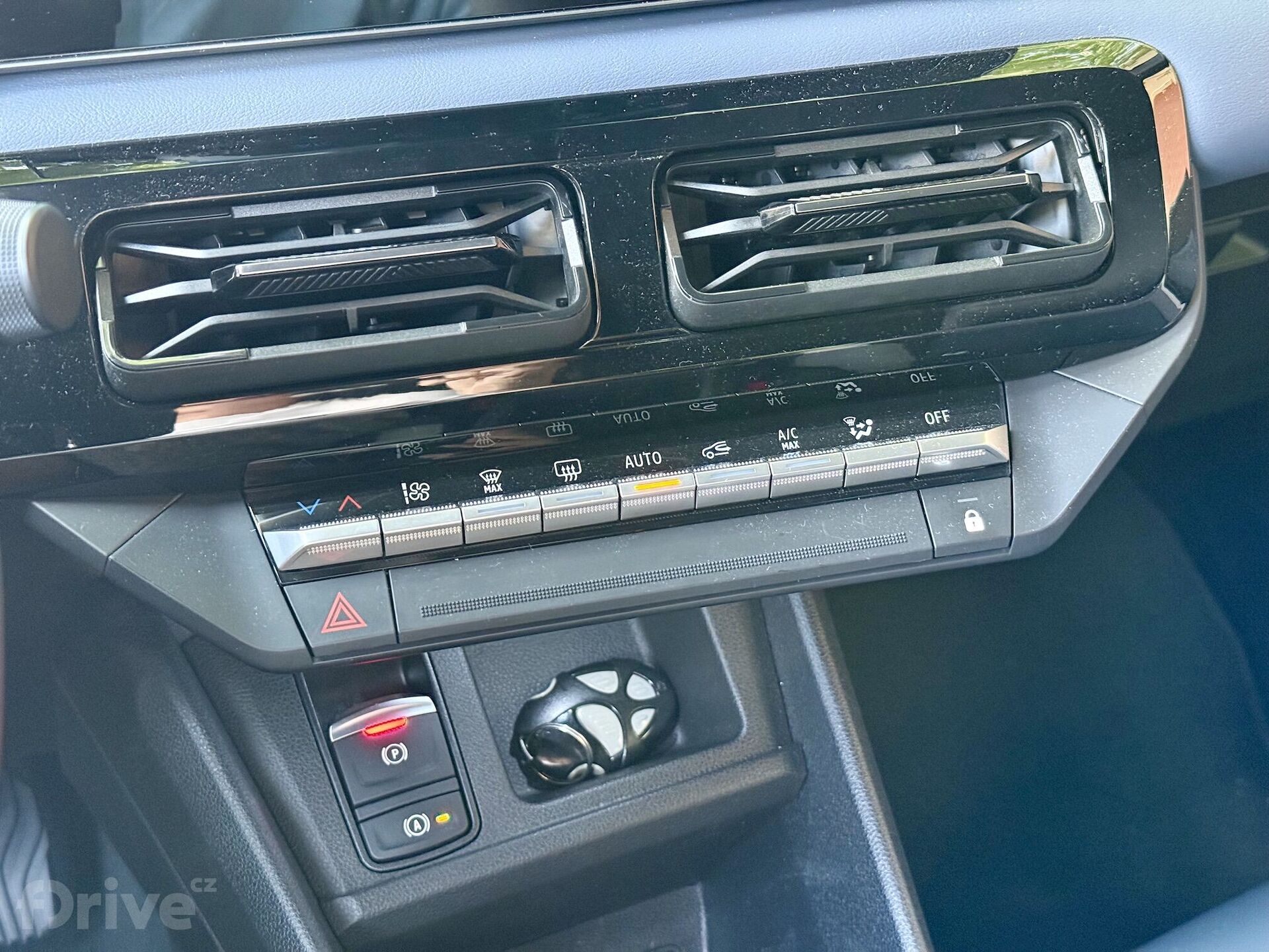 Nissan Micra EV