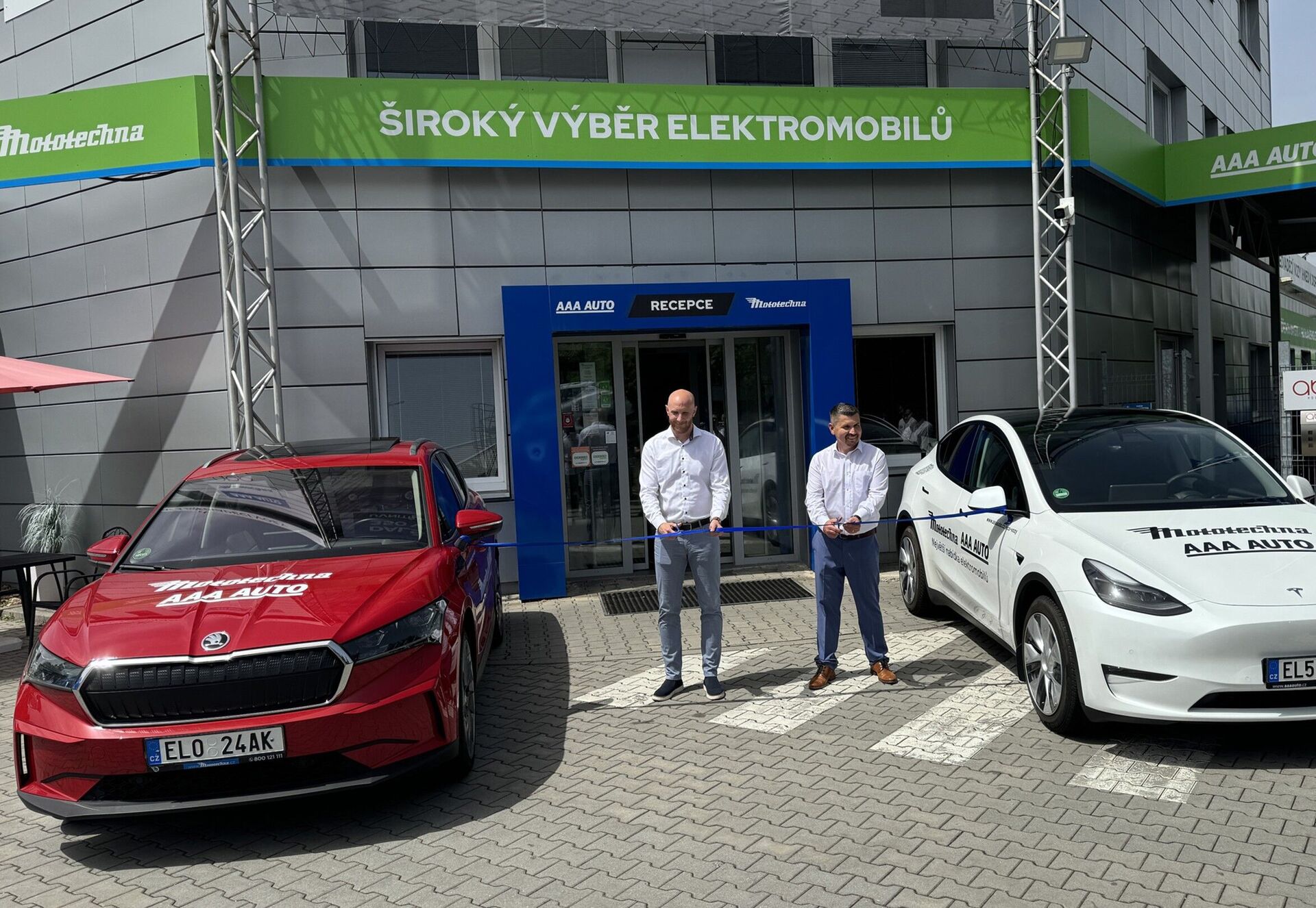 Nové centrum zánovních elektromobilů