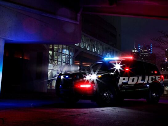 Nový policejní Ford Interceptor