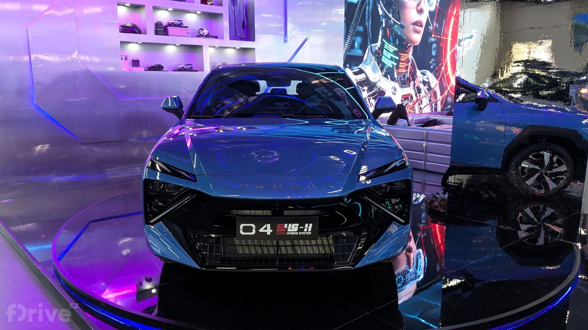 Omoda 4