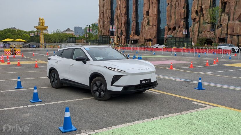 Omoda5 EV