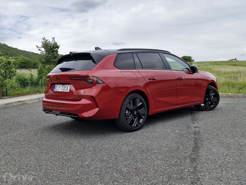 Opel Astra ST (2023)