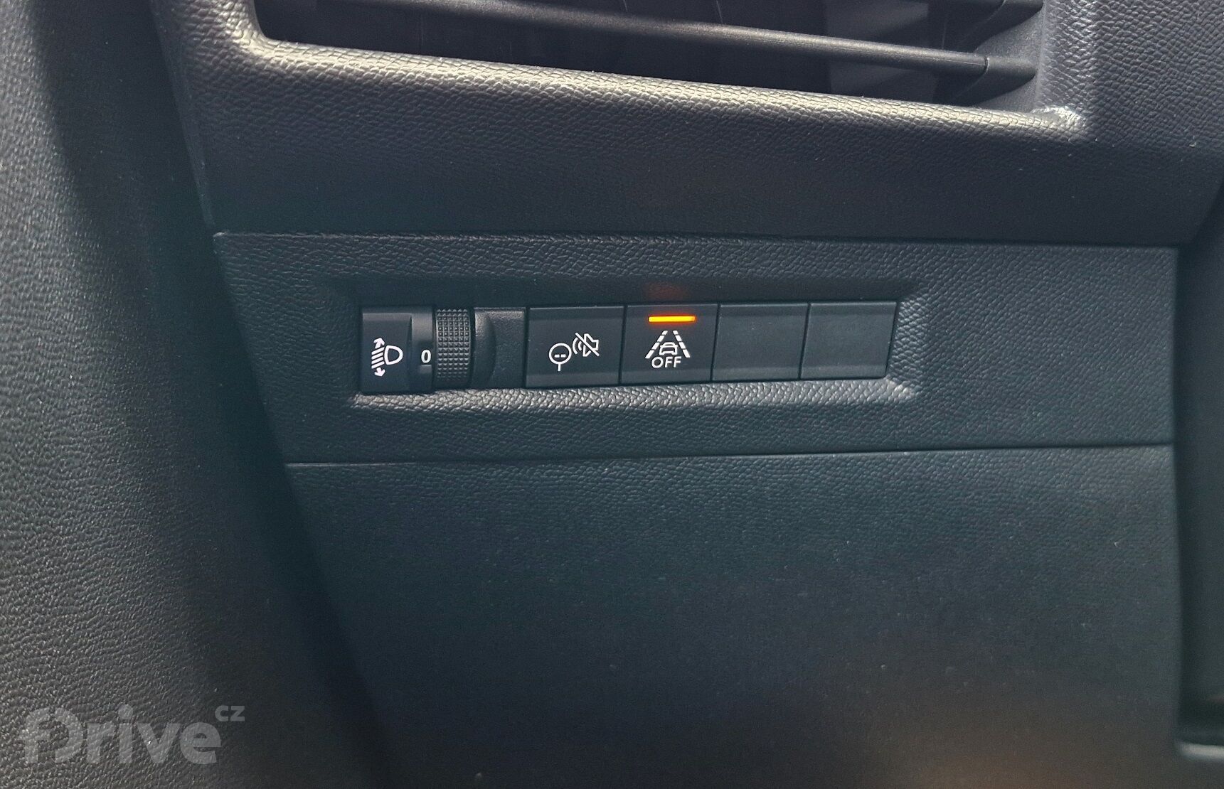 Opel Frontera Hybrid 1.2 Turbo (2026)