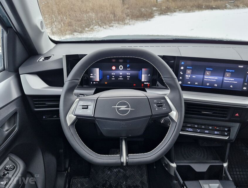 Opel Frontera Hybrid 1.2 Turbo (2026)