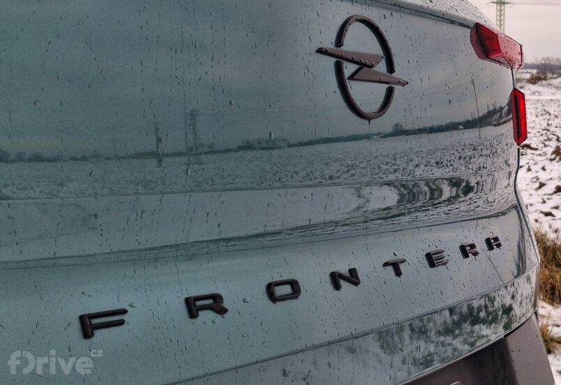 Opel Frontera Hybrid 1.2 Turbo (2026)