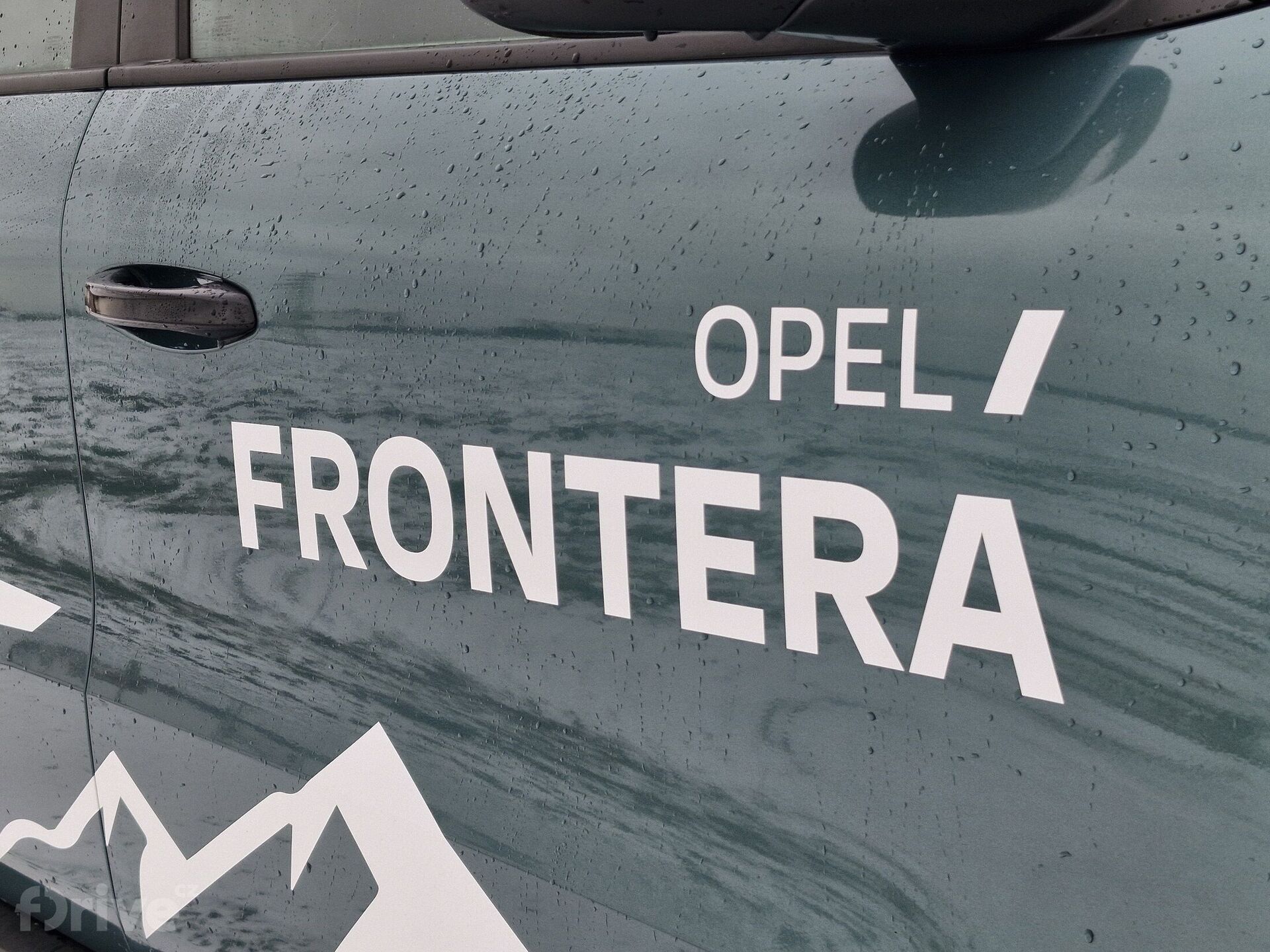 Opel Frontera Hybrid 1.2 Turbo (2026)