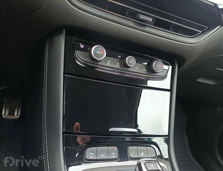 Opel Grandland Hybrid4 Ultimate