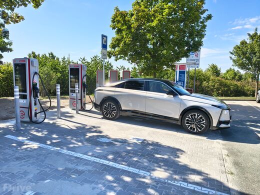 Orlen, dálnice D 11, 80. km směr Praha, odpočívka Osice, čerpací stanice Orlen