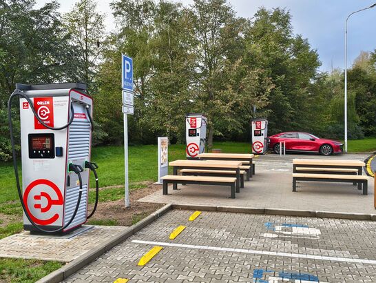 ORLEN, dálnice D1, 5. km směr Brno, odpočívka Újezd u Průhonic, č.s. ORLEN