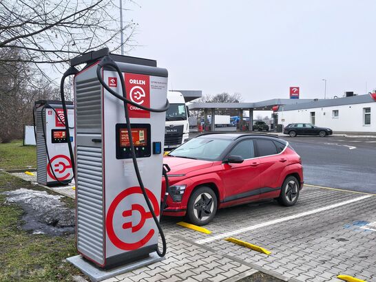 ORLEN, dálnice D1, 5. km směr Brno, odpočívka Újezd u Průhonic, č.s. ORLEN