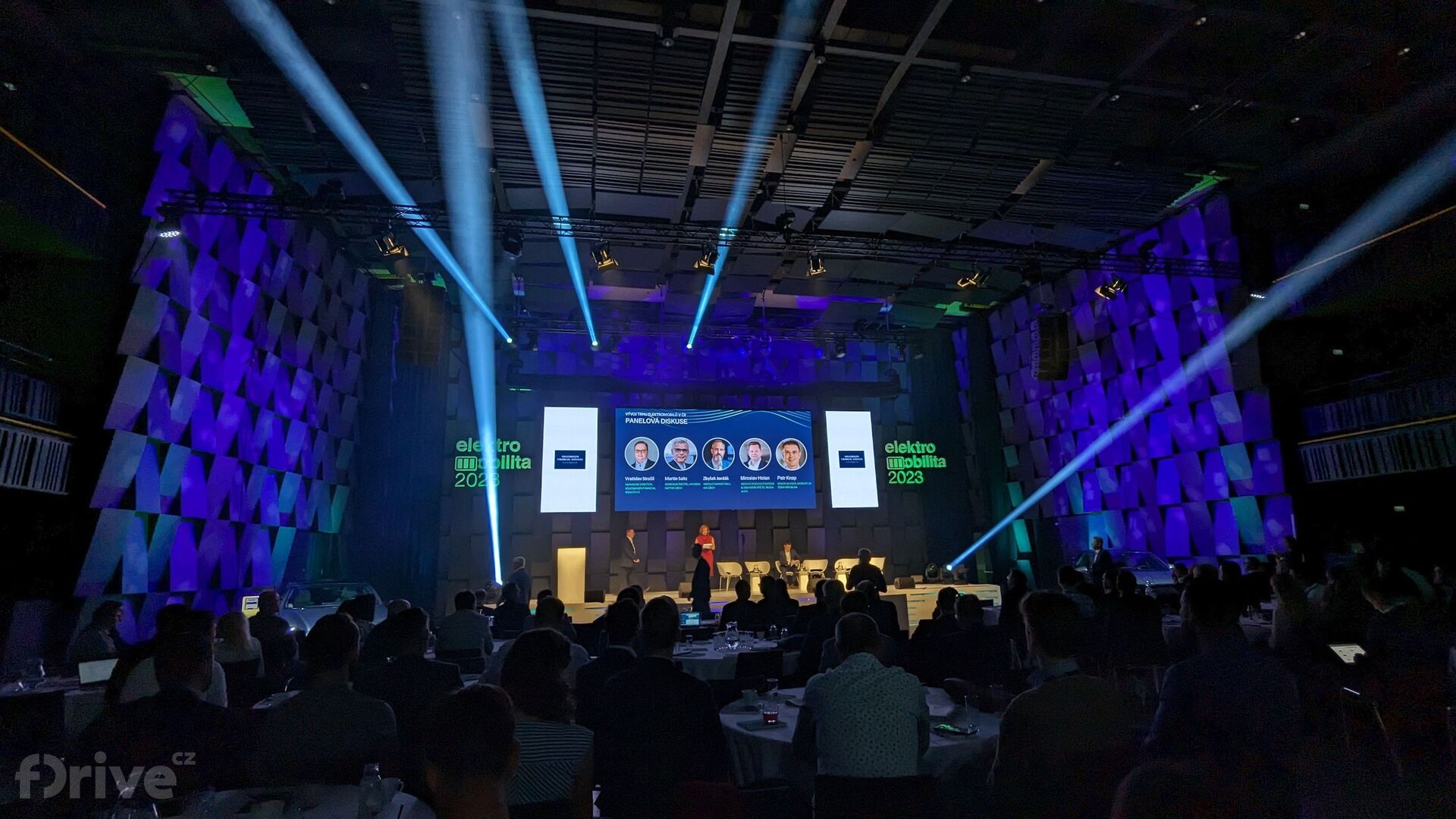 Panelová diskuse zástupců automobilek a importérů