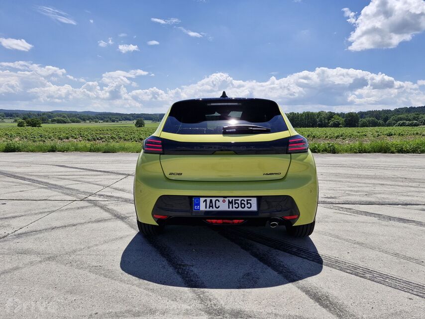 Peugeot 208 GT Hybrid 136