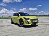 Peugeot 208 GT Hybrid 136