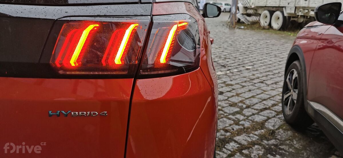 Peugeot 3008 Hybrid 4