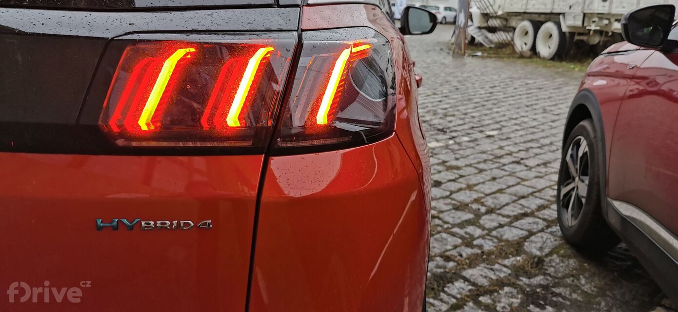 Peugeot 3008 Hybrid 4