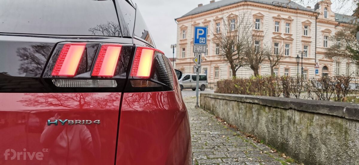 Peugeot 3008 Hybrid4