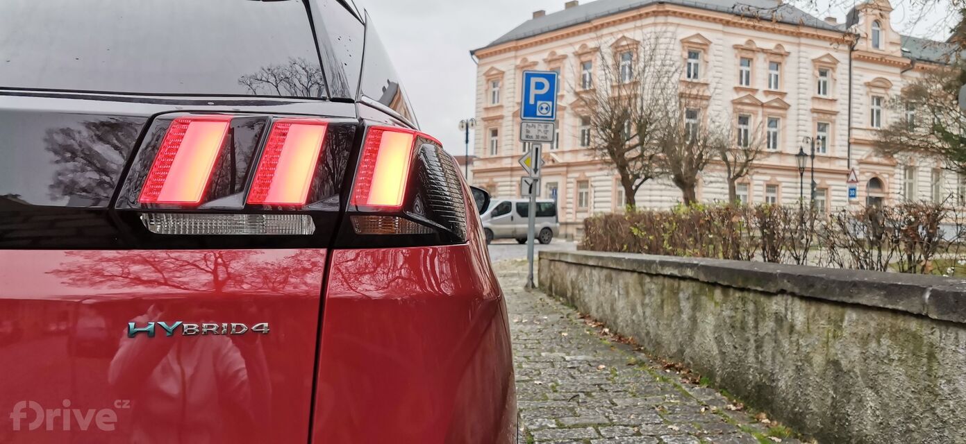 Peugeot 3008 Hybrid4
