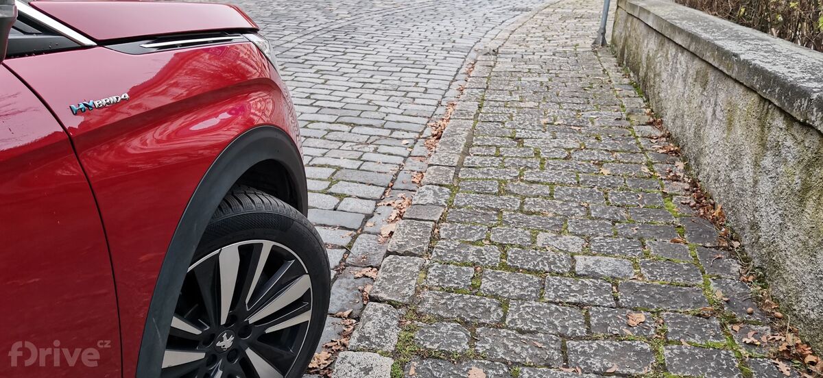 Peugeot 3008 Hybrid4