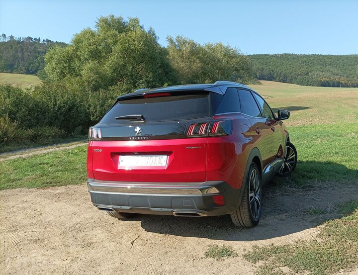 Peugeot 3008 Hybrid4 GT