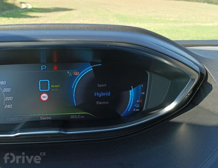 Peugeot 3008 Hybrid4 GT