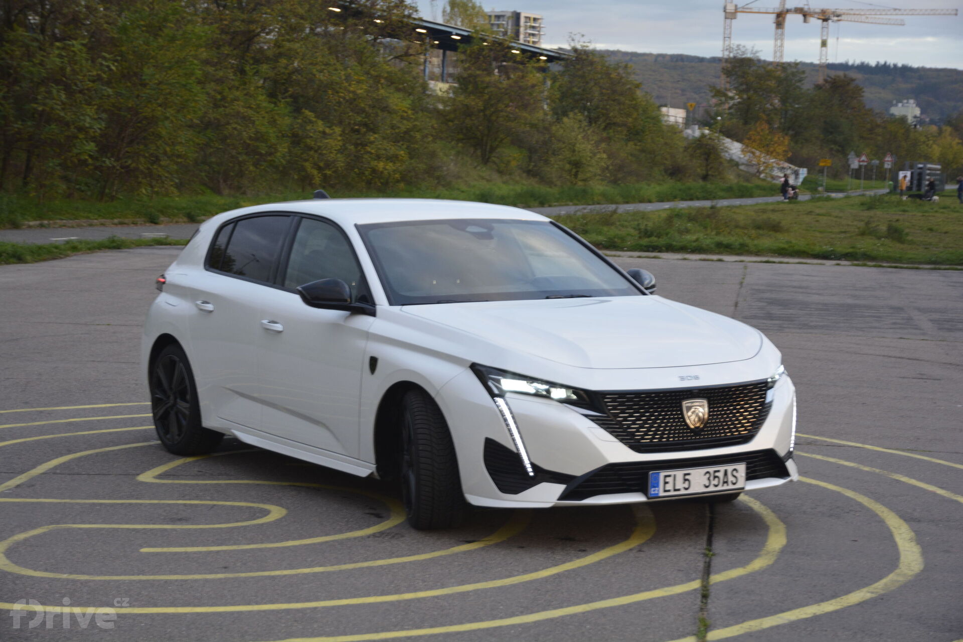 Peugeot 308 Hybrid 225