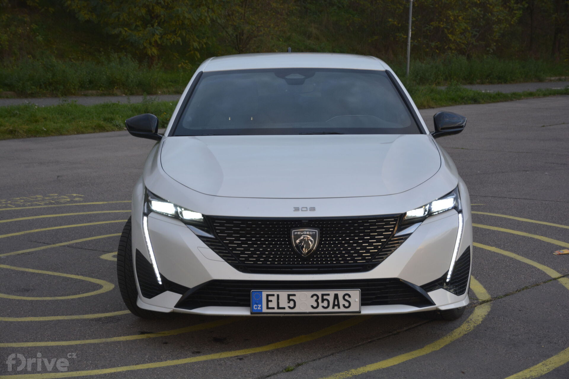 Peugeot 308 Hybrid 225