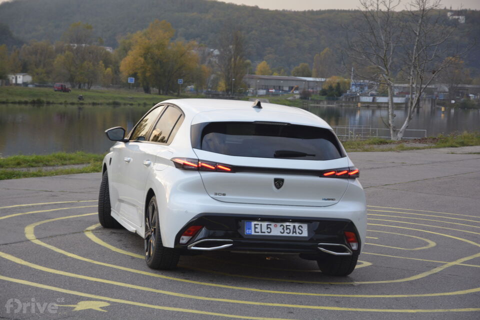 Peugeot 308 Hybrid 225