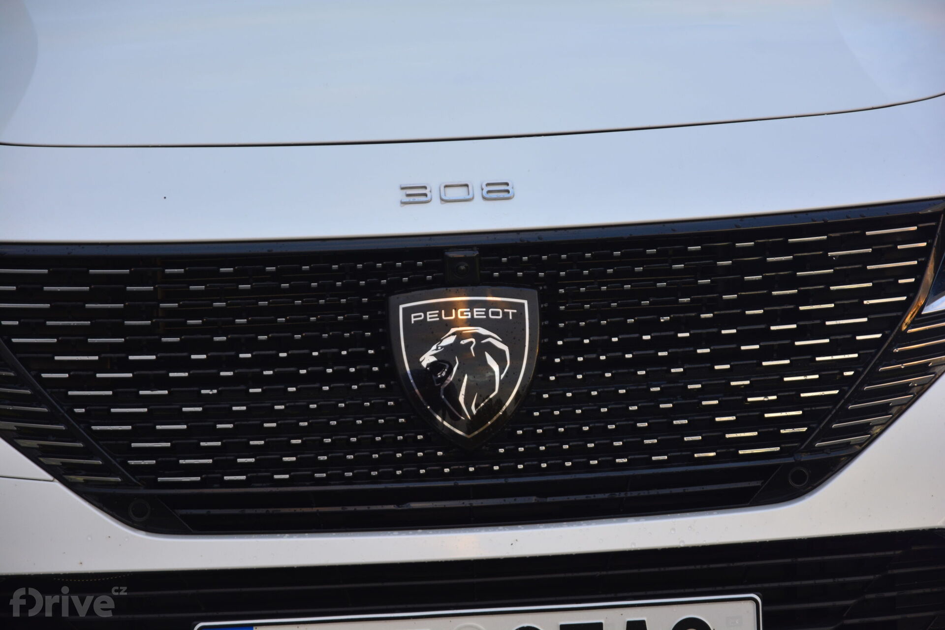 Peugeot 308 Hybrid 225