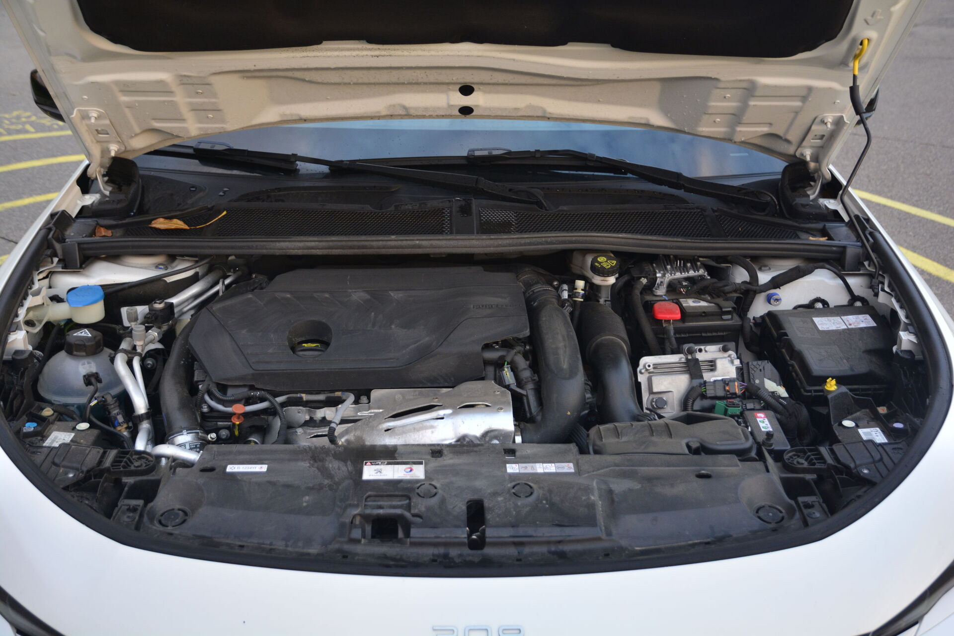 Peugeot 308 Hybrid 225