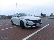 Peugeot 308 Hybrid 225 GT (2022)