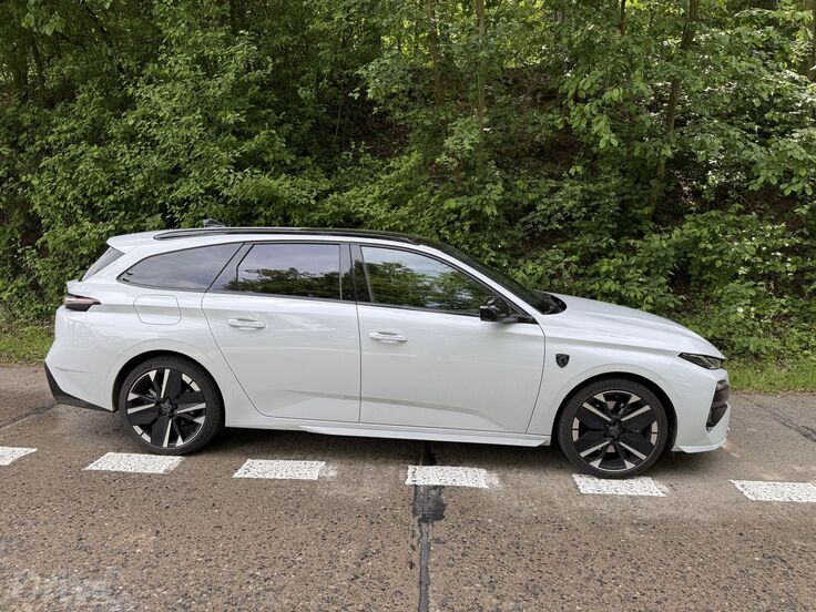 Peugeot 308 SW GT Plug-in Hybrid 195