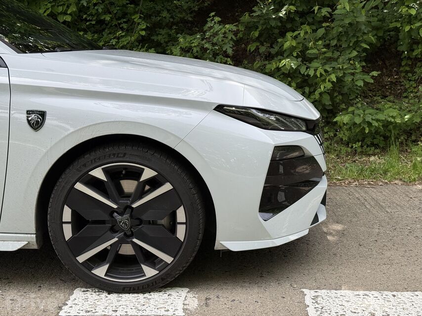 Peugeot 308 SW GT Plug-in Hybrid 195