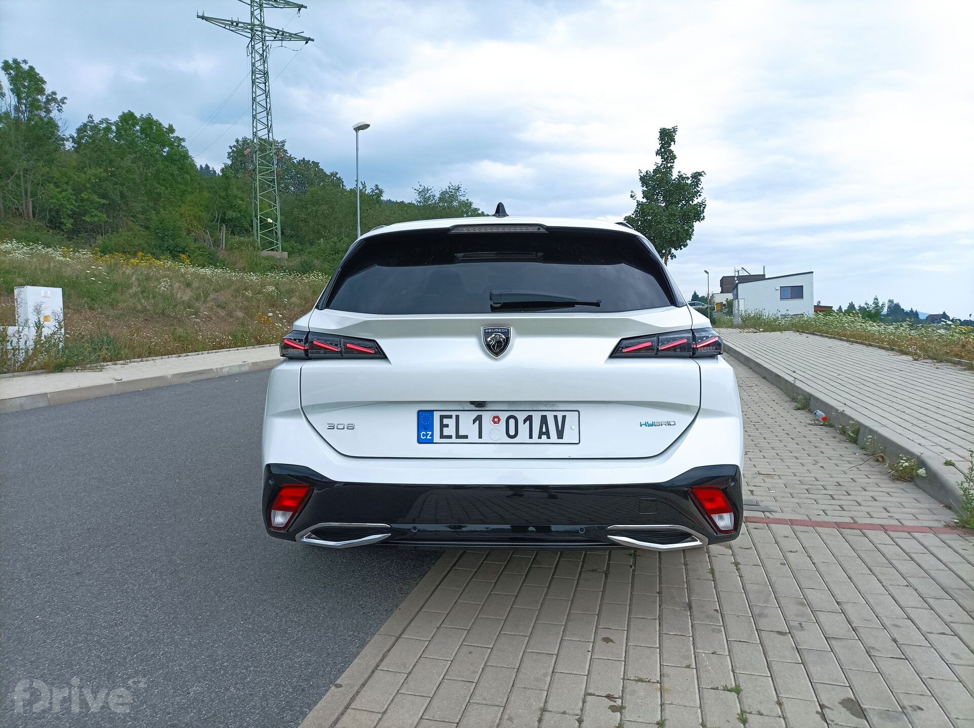 Peugeot 308 SW Hybrid 225 (2022)