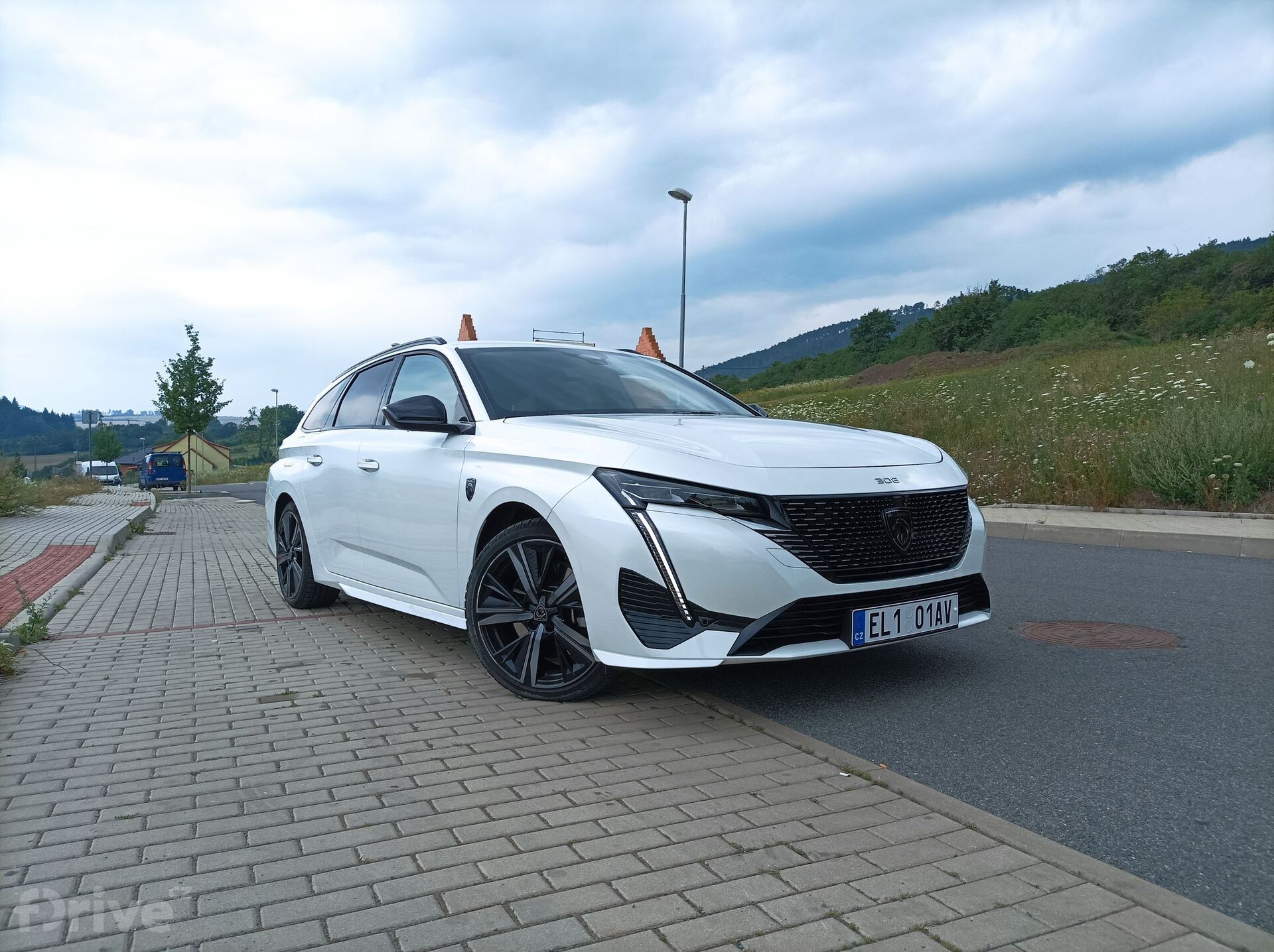 Peugeot 308 SW Hybrid 225 (2022)