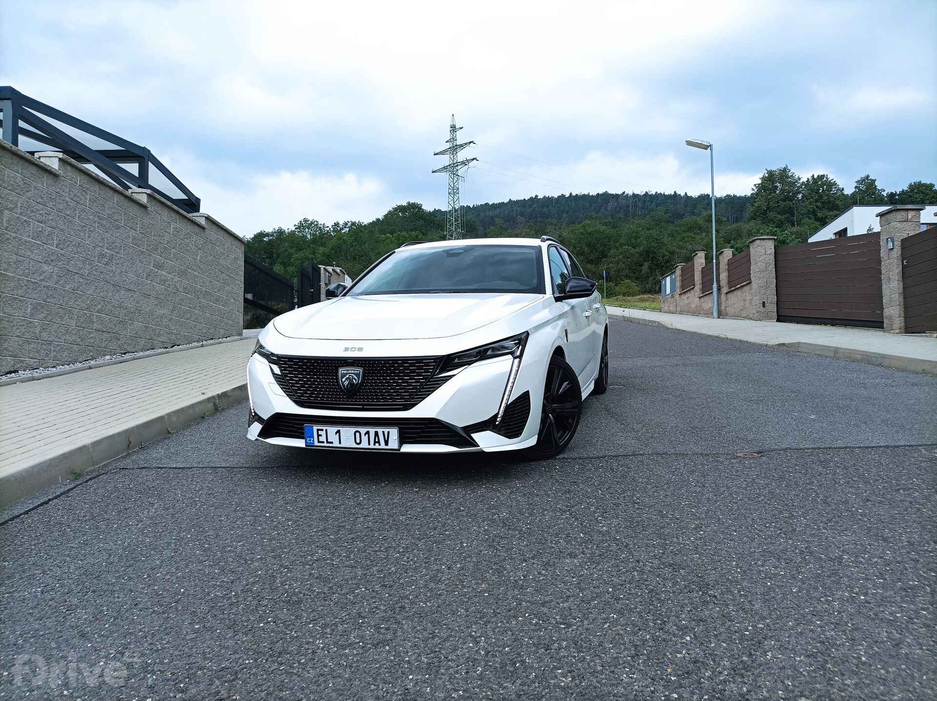 Peugeot 308 SW Hybrid 225 (2022)