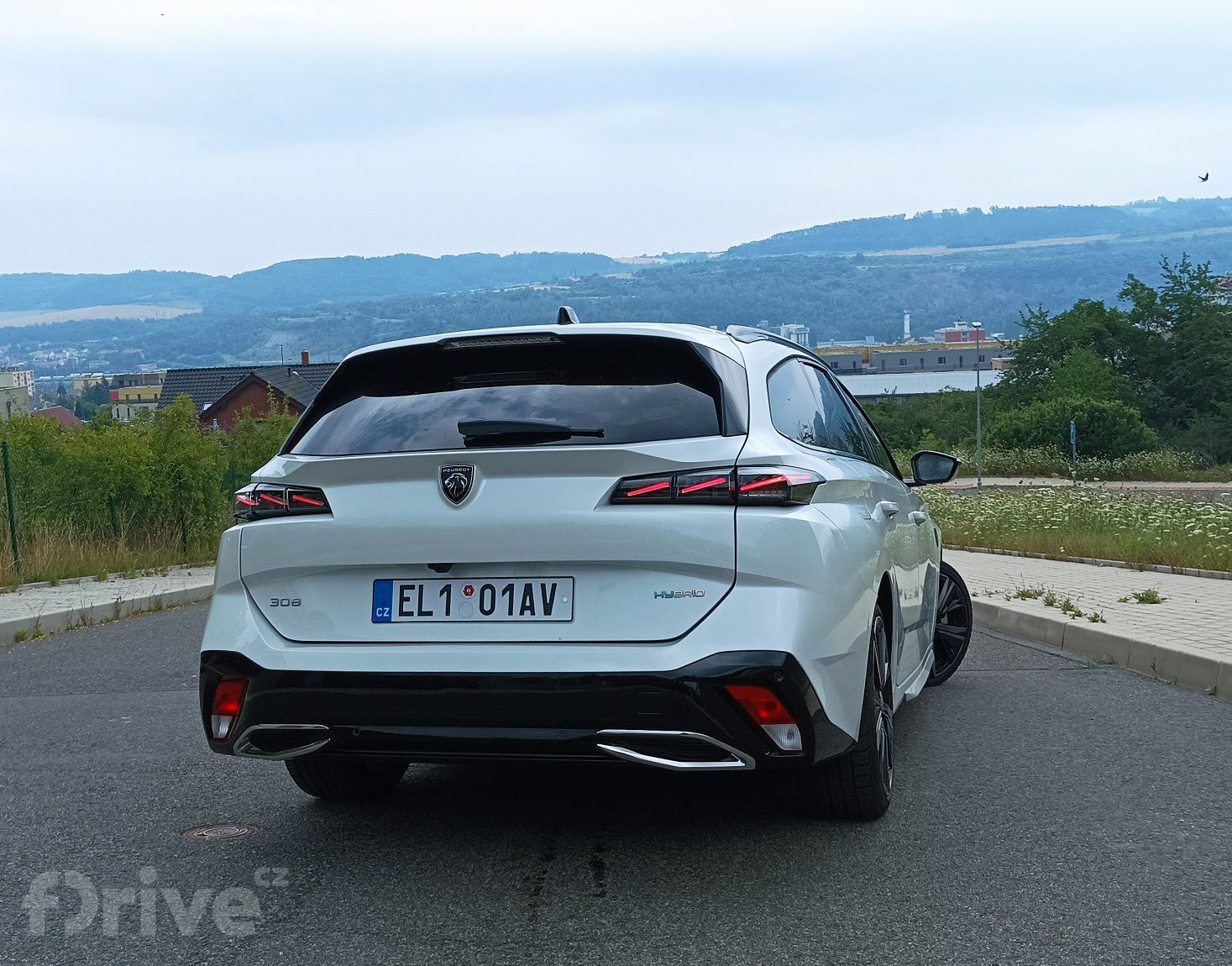 Peugeot 308 SW Hybrid 225 (2022)