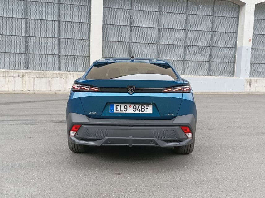 Peugeot 408 Hybrid 225 GT