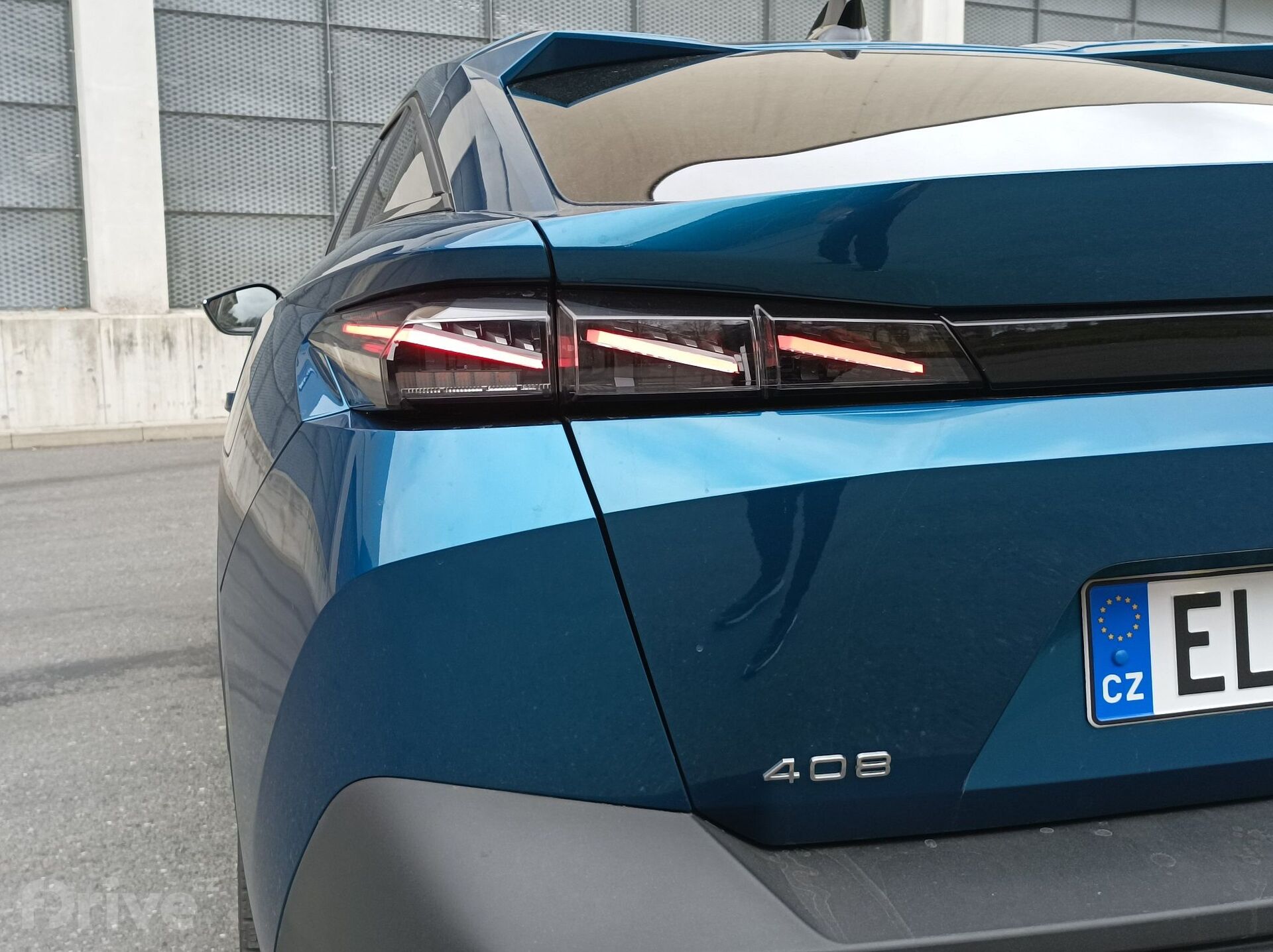 Peugeot 408 Hybrid 225 GT