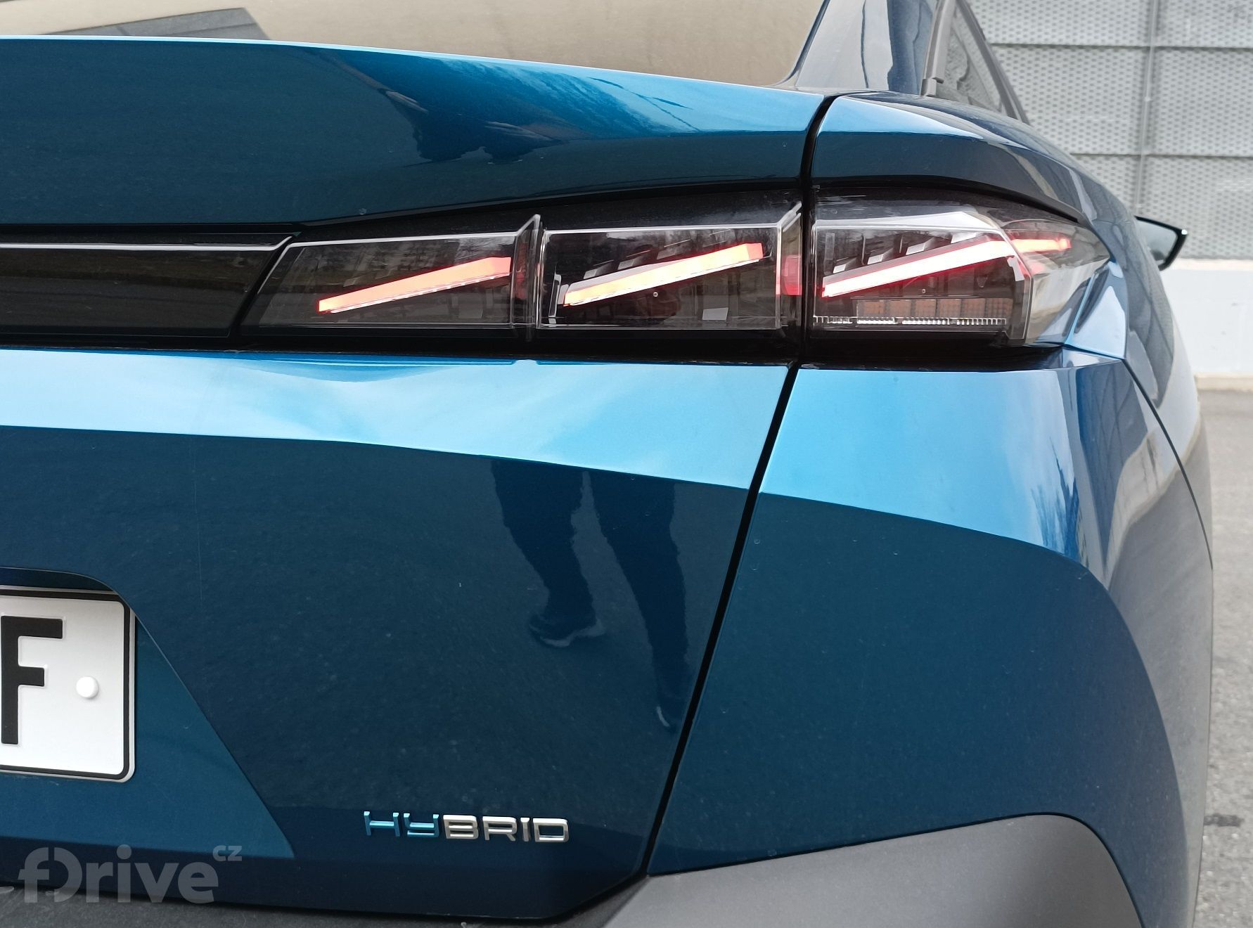 Peugeot 408 Hybrid 225 GT