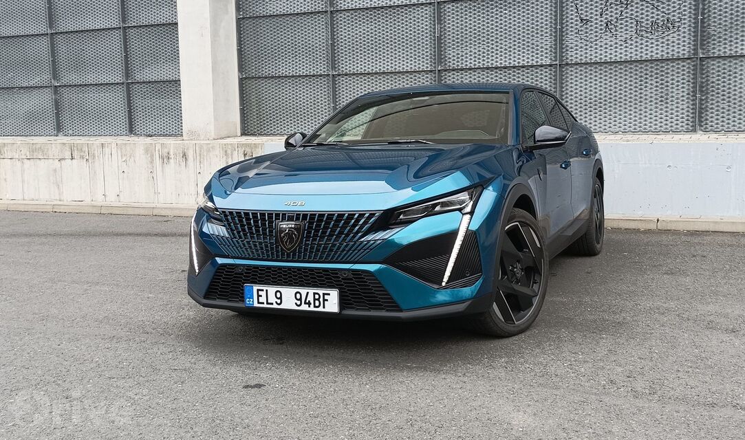 Peugeot 408 Hybrid 225 GT
