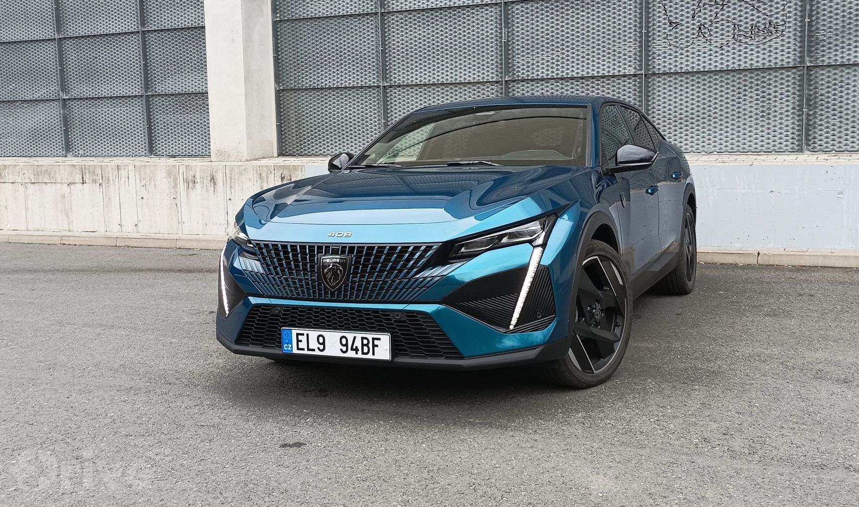 Peugeot 408 Hybrid 225 GT