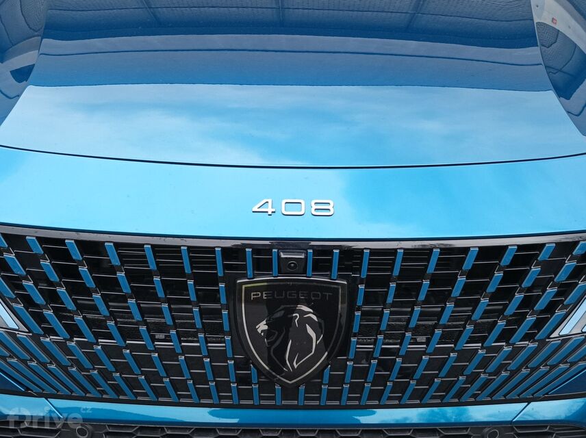 Peugeot 408 Hybrid 225 GT