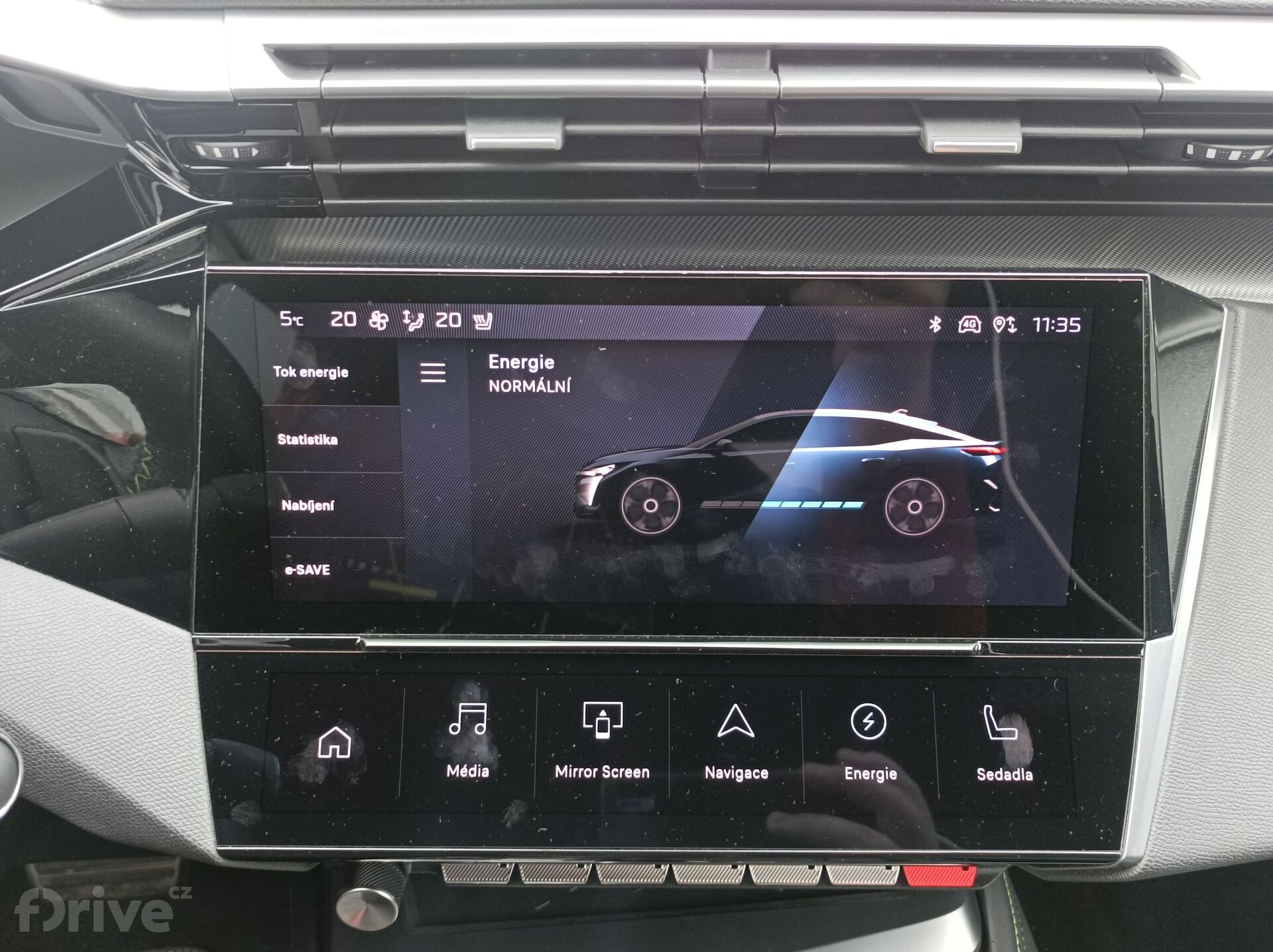 Peugeot 408 Hybrid 225 GT