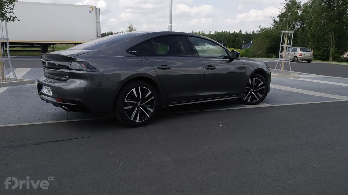 Peugeot 508 Hybrid (2021)