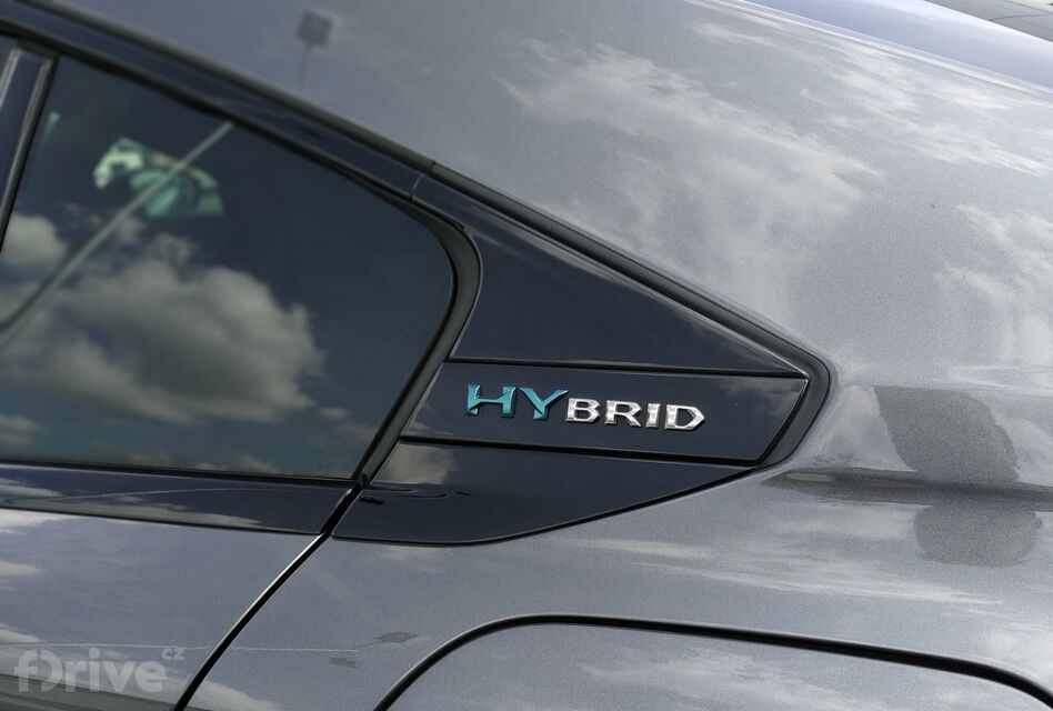 Peugeot 508 Hybrid (2021)